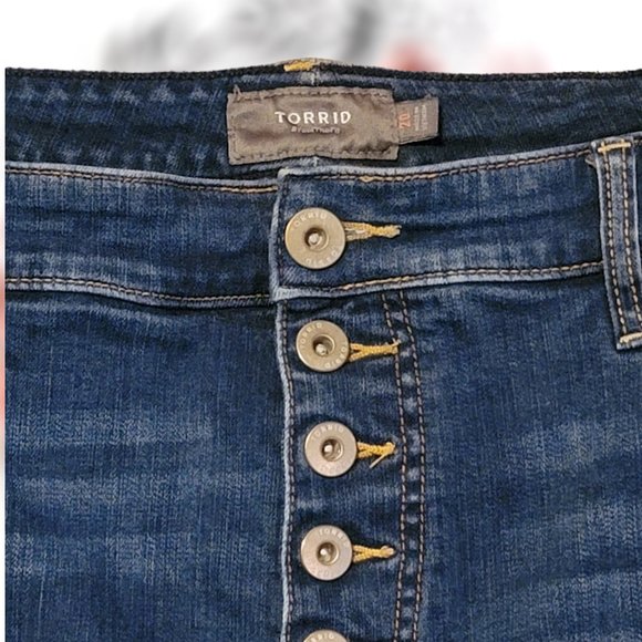 Torrid Stretch 5 Button Fly Jean Shorts size 20 - Picture 5 of 7